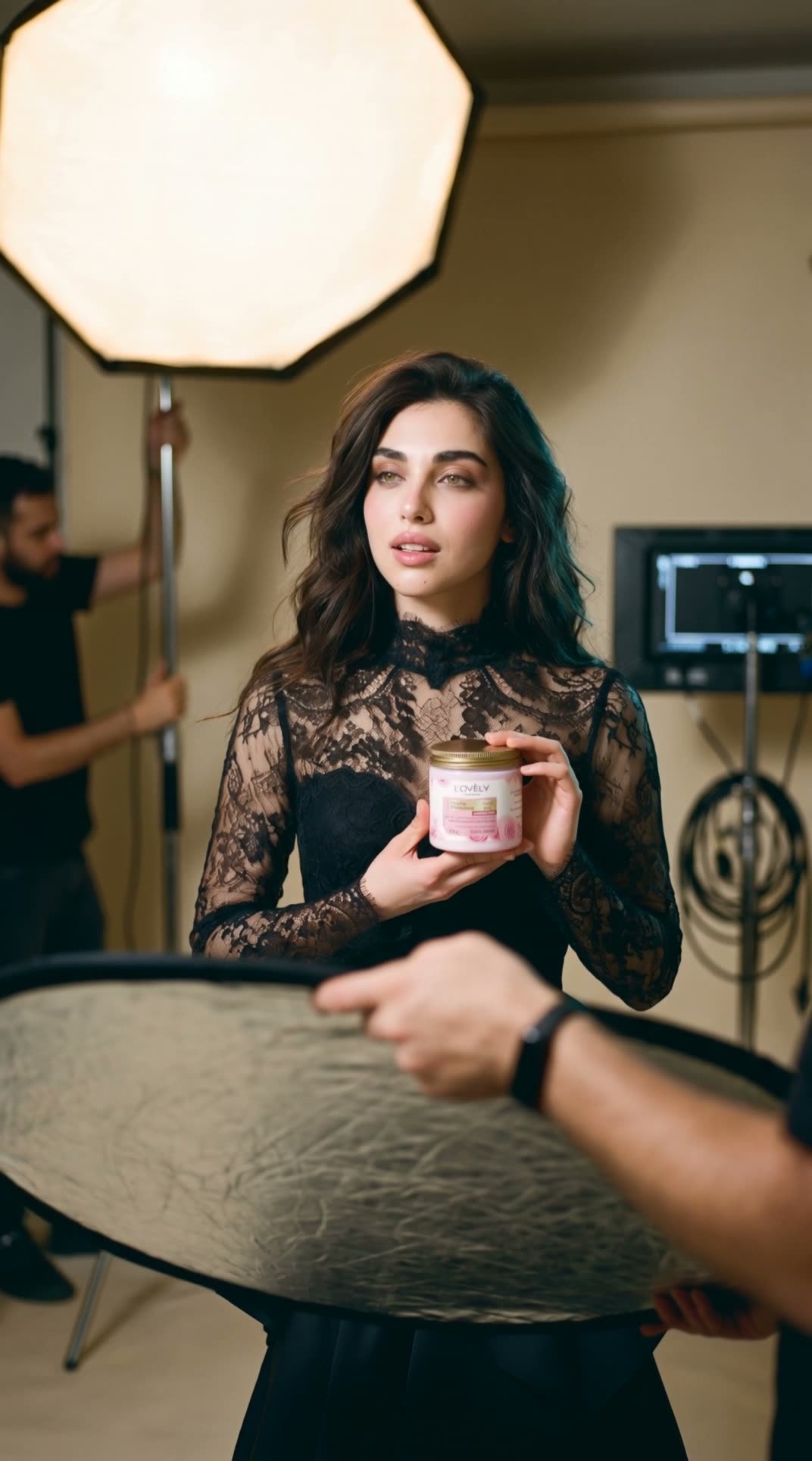 Behind the scenes of the virtual shoot